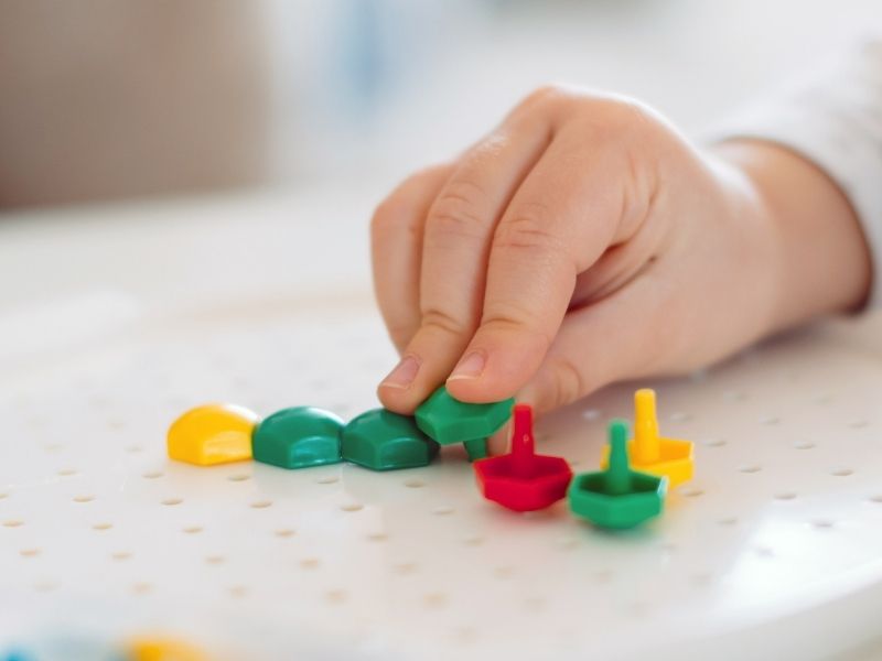 oyun-terapisi-cocuga-nasil-fayda-saglar